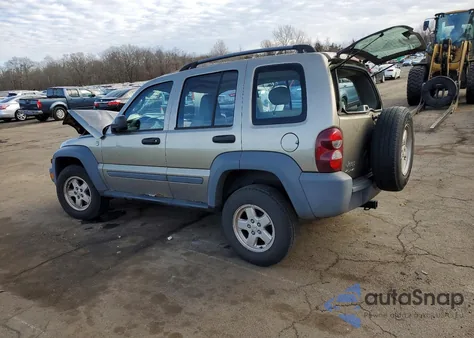 2005 Jeep Liberty Sport z USA, uszkodzony, nr VIN 1J4GL48KX5W624504